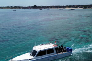 巴厘岛私人船